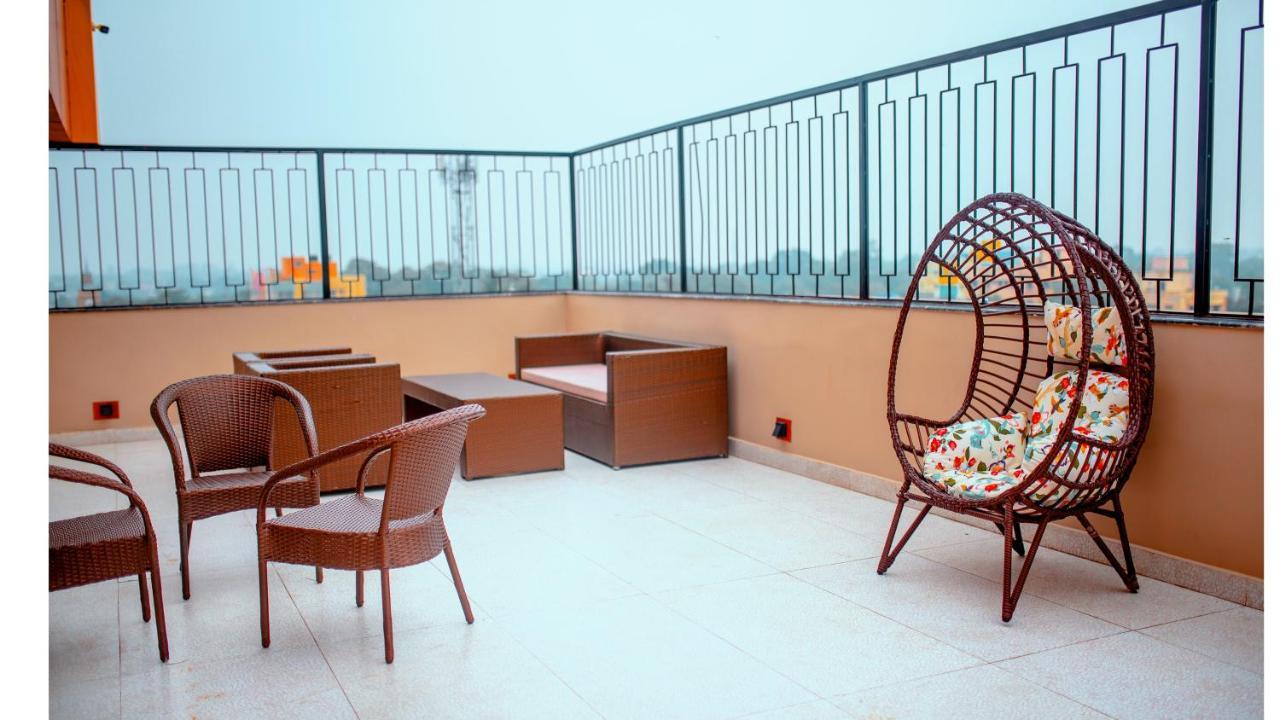 Hotel Dc Star Tarapith Exterior foto
