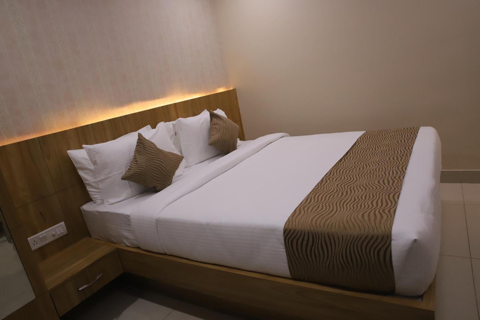 Hotel Dc Star Tarapith Exterior foto